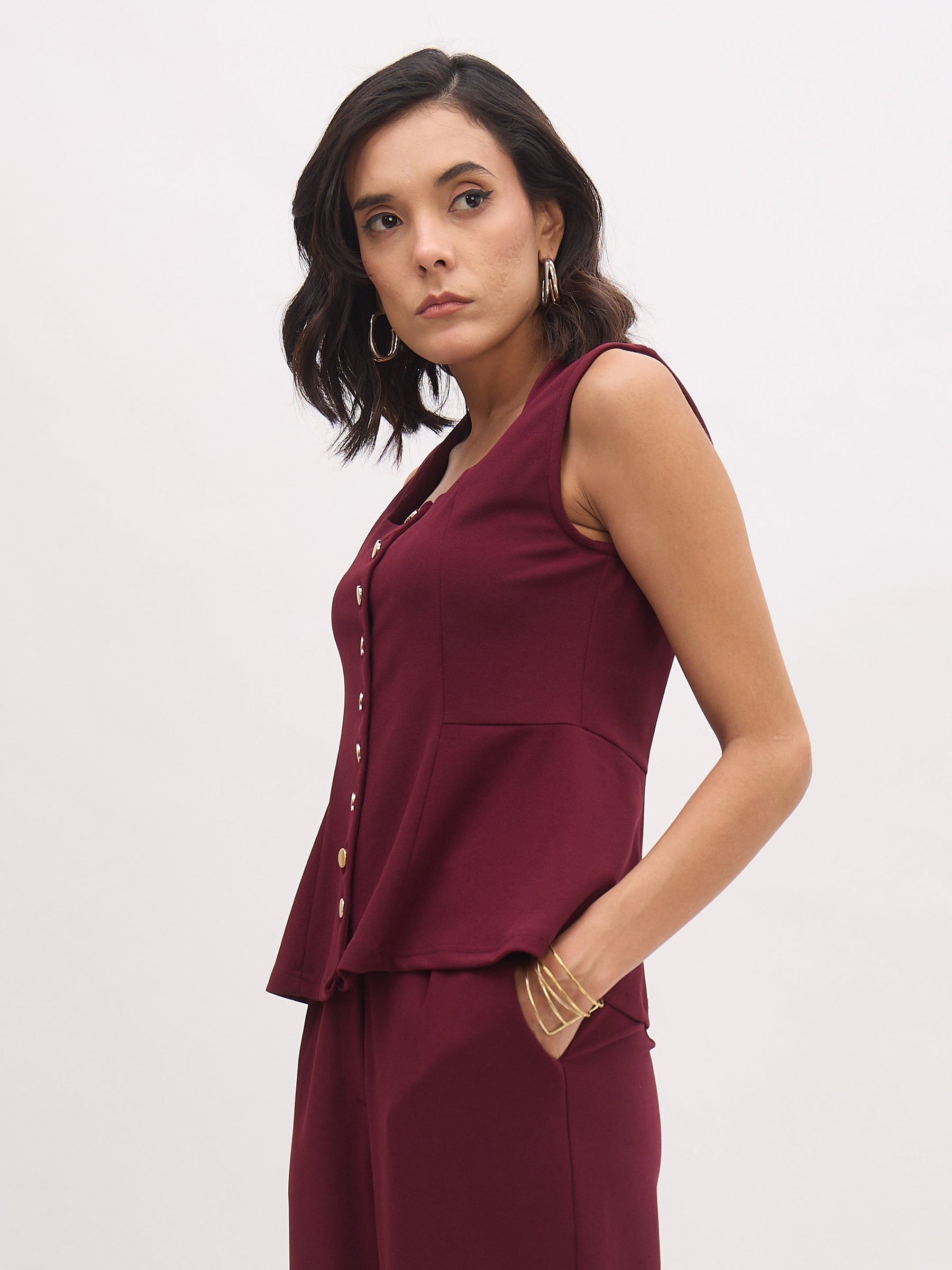 Burgundy Rhombus Neck Sleeveless Front Button Top-SASSAFRAS worklyf