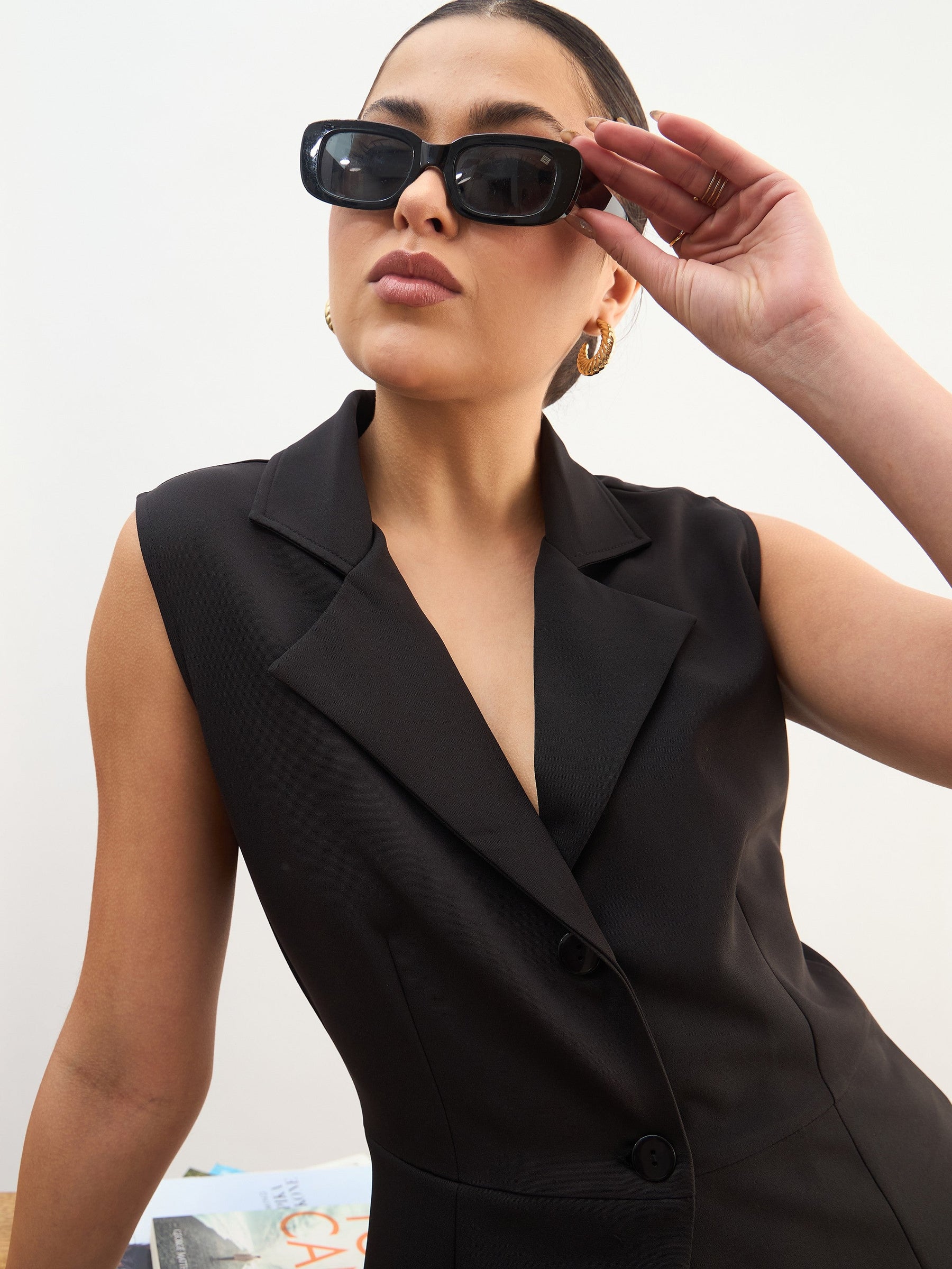 Black Notch Collar Sleeveless Regular Top-SASSAFRAS worklyf