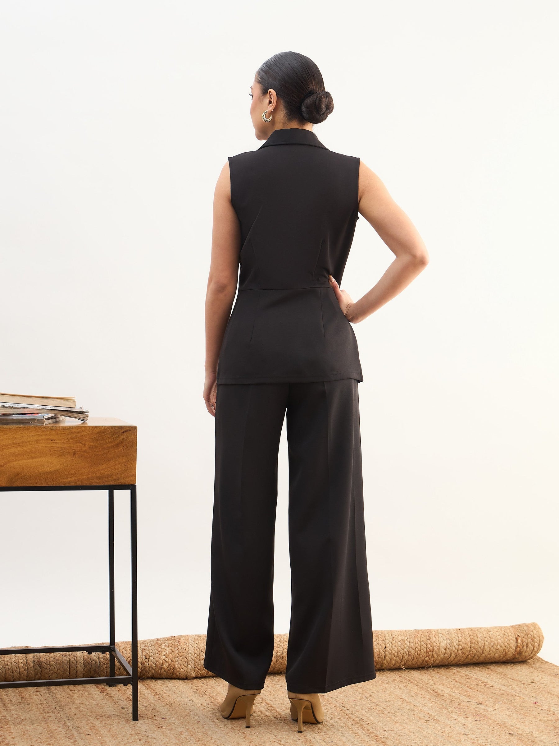 Black Notch Collar Sleeveless Top With Elasticated Pant-SASSAFRAS worklyf