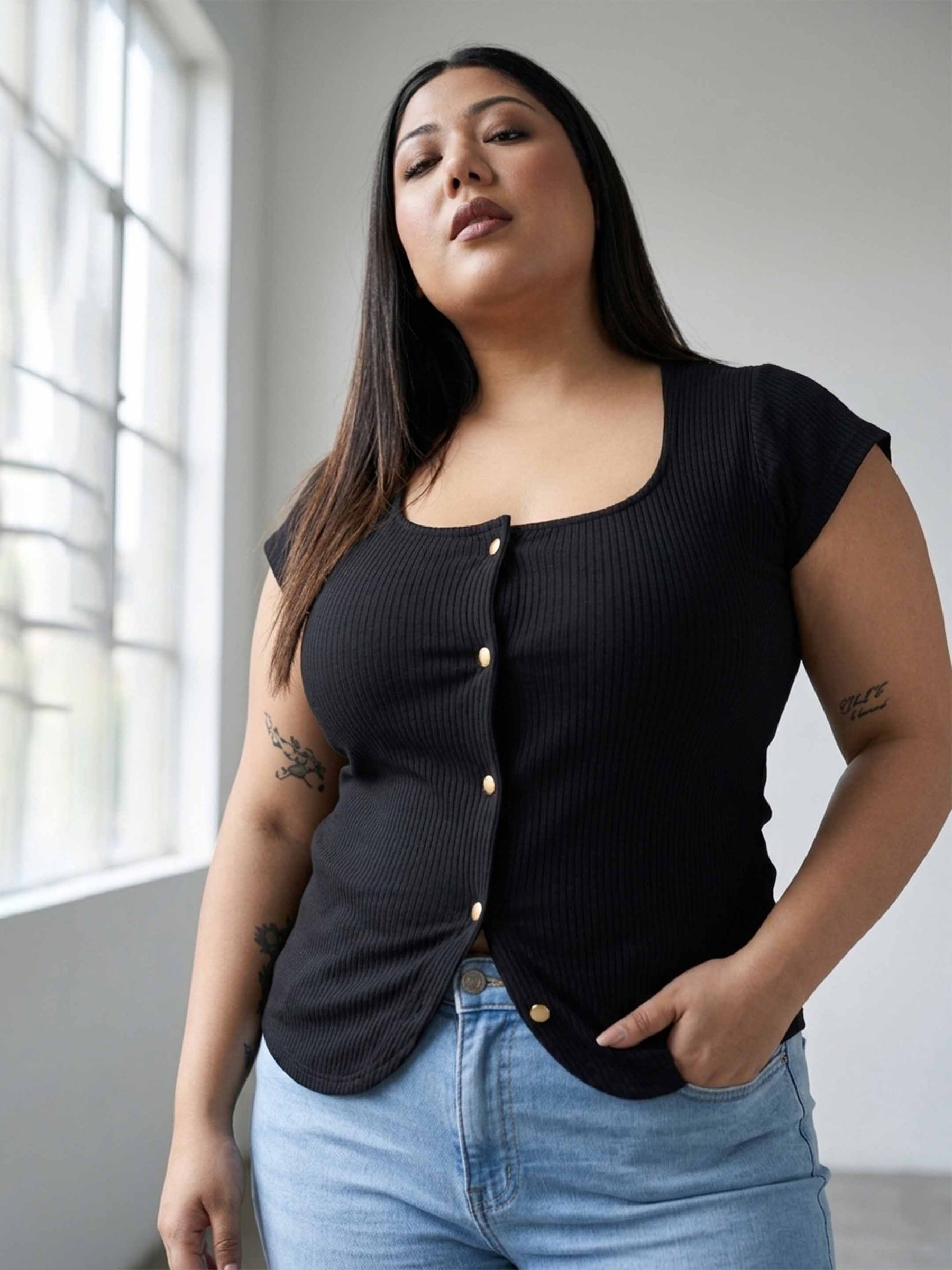 Black Rib Square-Neck Button Down Top-SASSAFRAS Curve