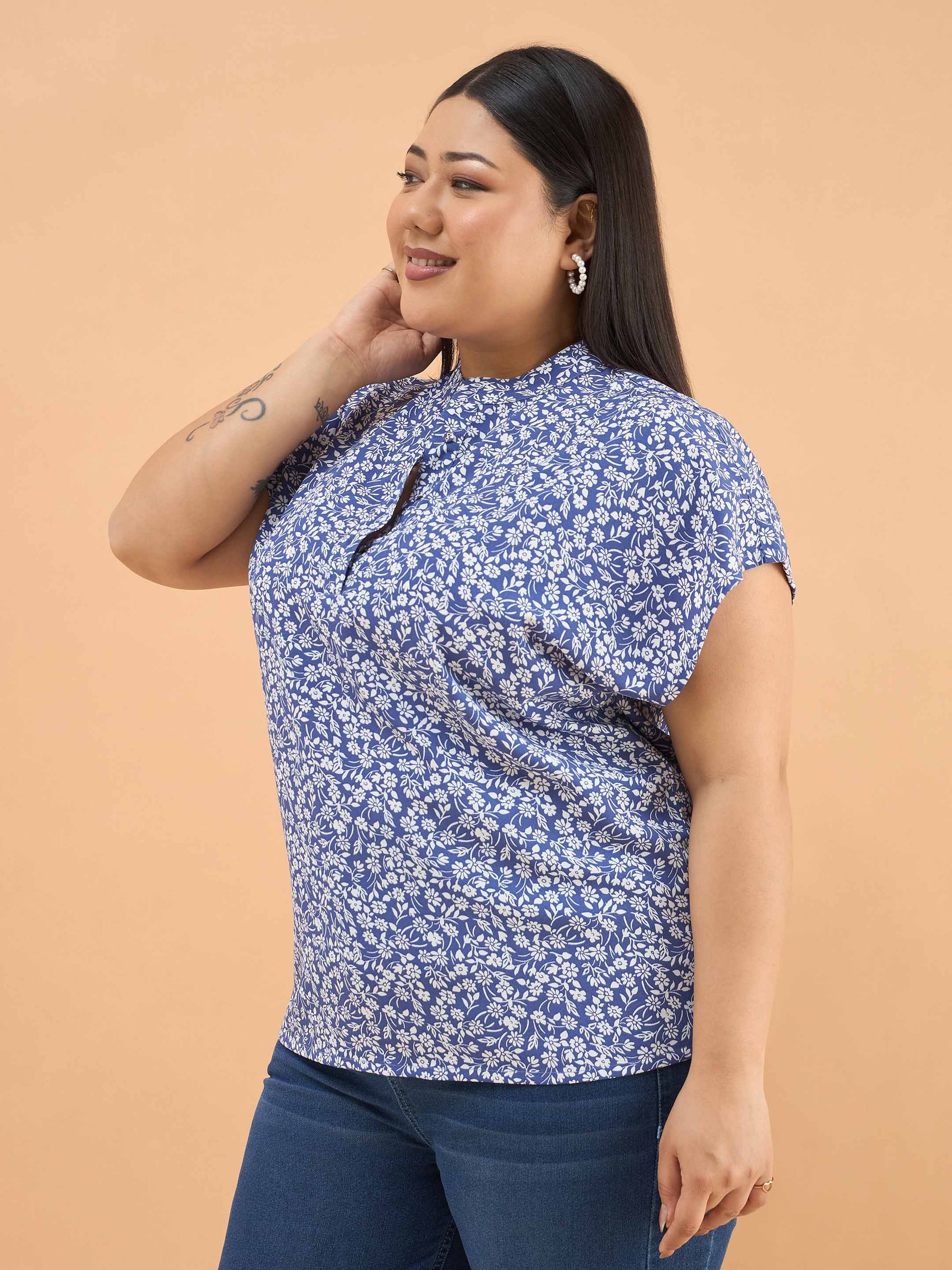 Blue Ditsy Floral Mandarin Collar Regular Top-SASSAFRAS Curve