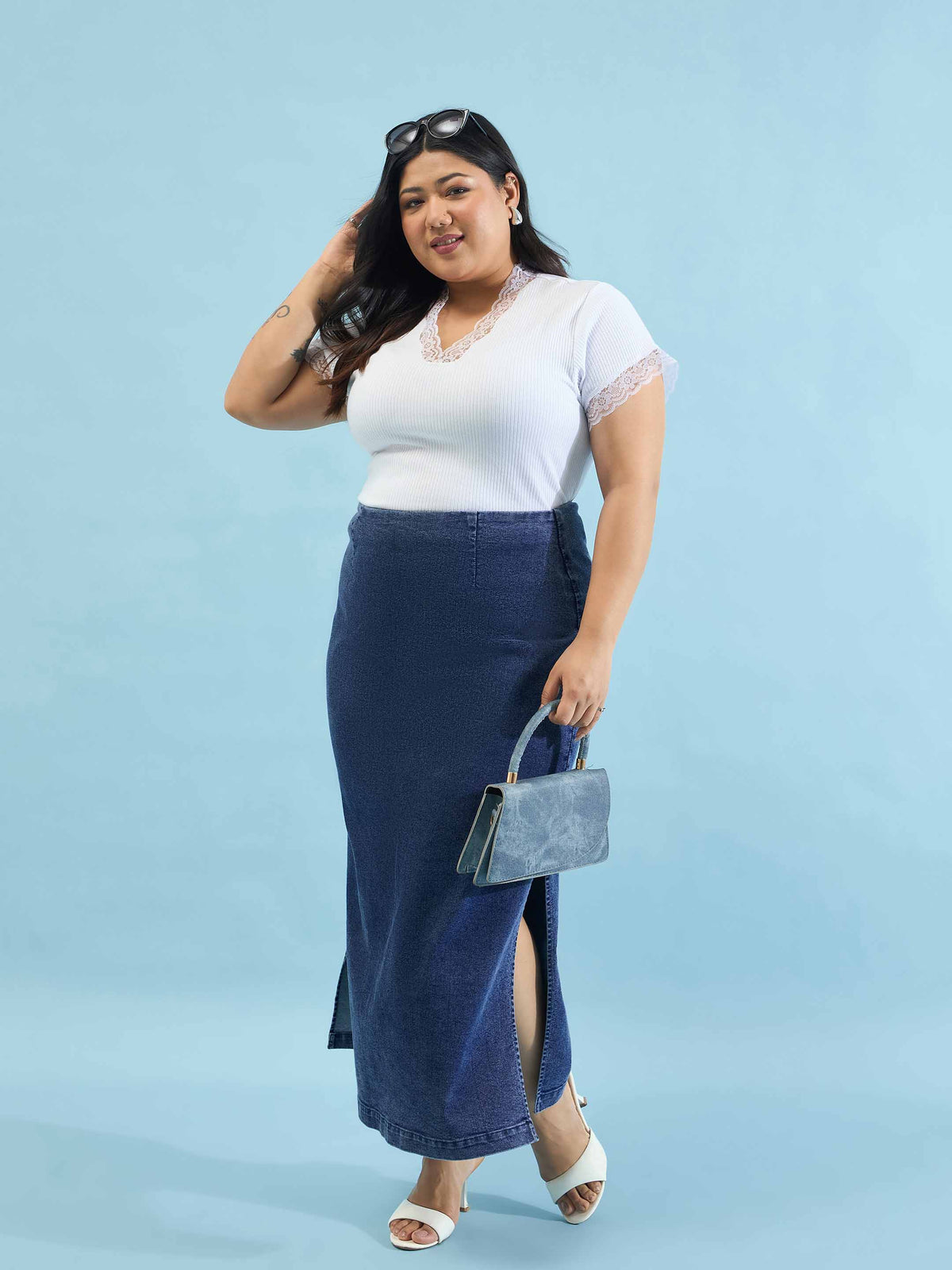 White Rib V Neck Lace Top-SASSAFRAS Curve