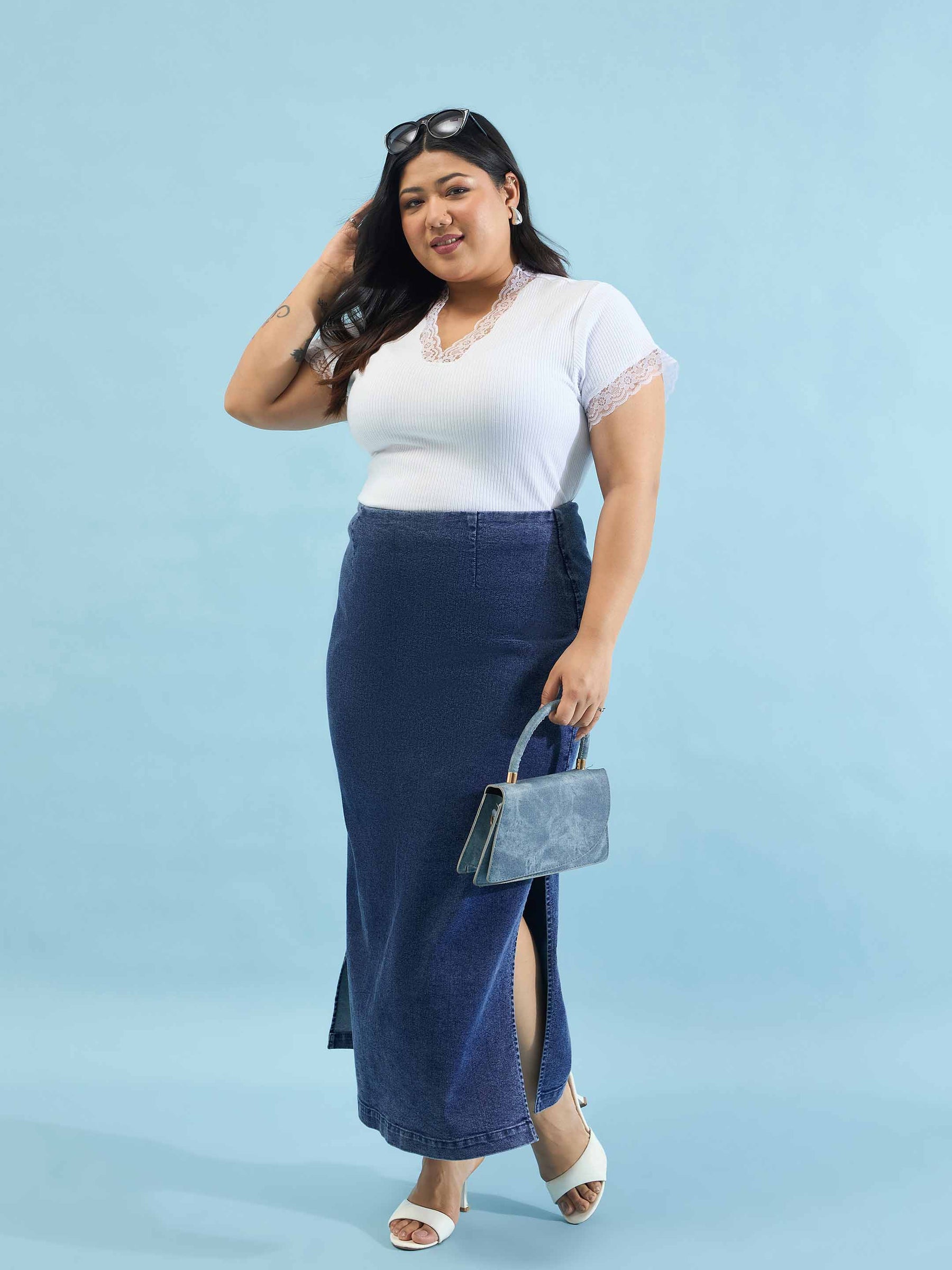 White Rib V Neck Lace Top-SASSAFRAS Curve