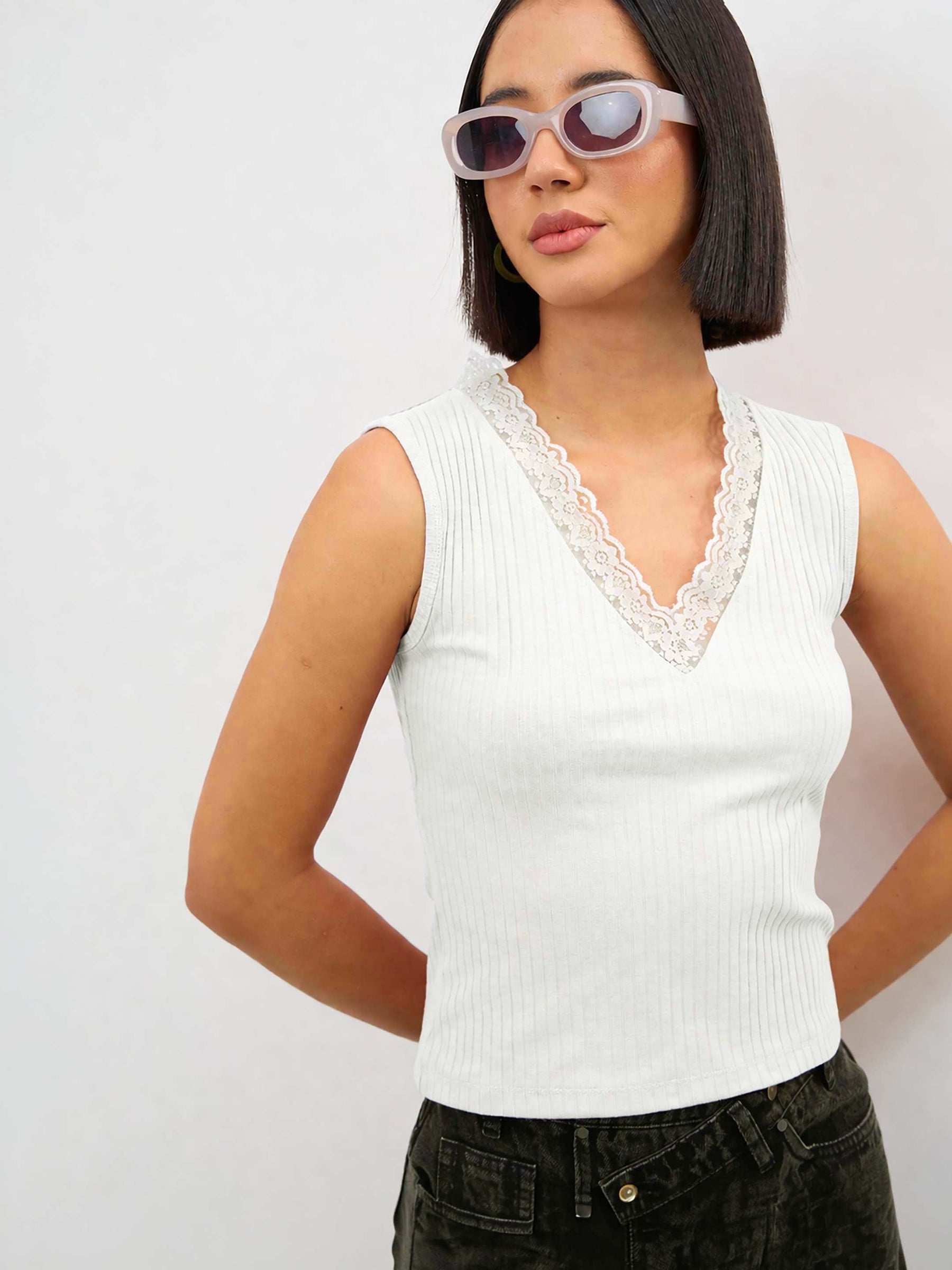 Women Off-White Rib Sleeveless V-Neck Top