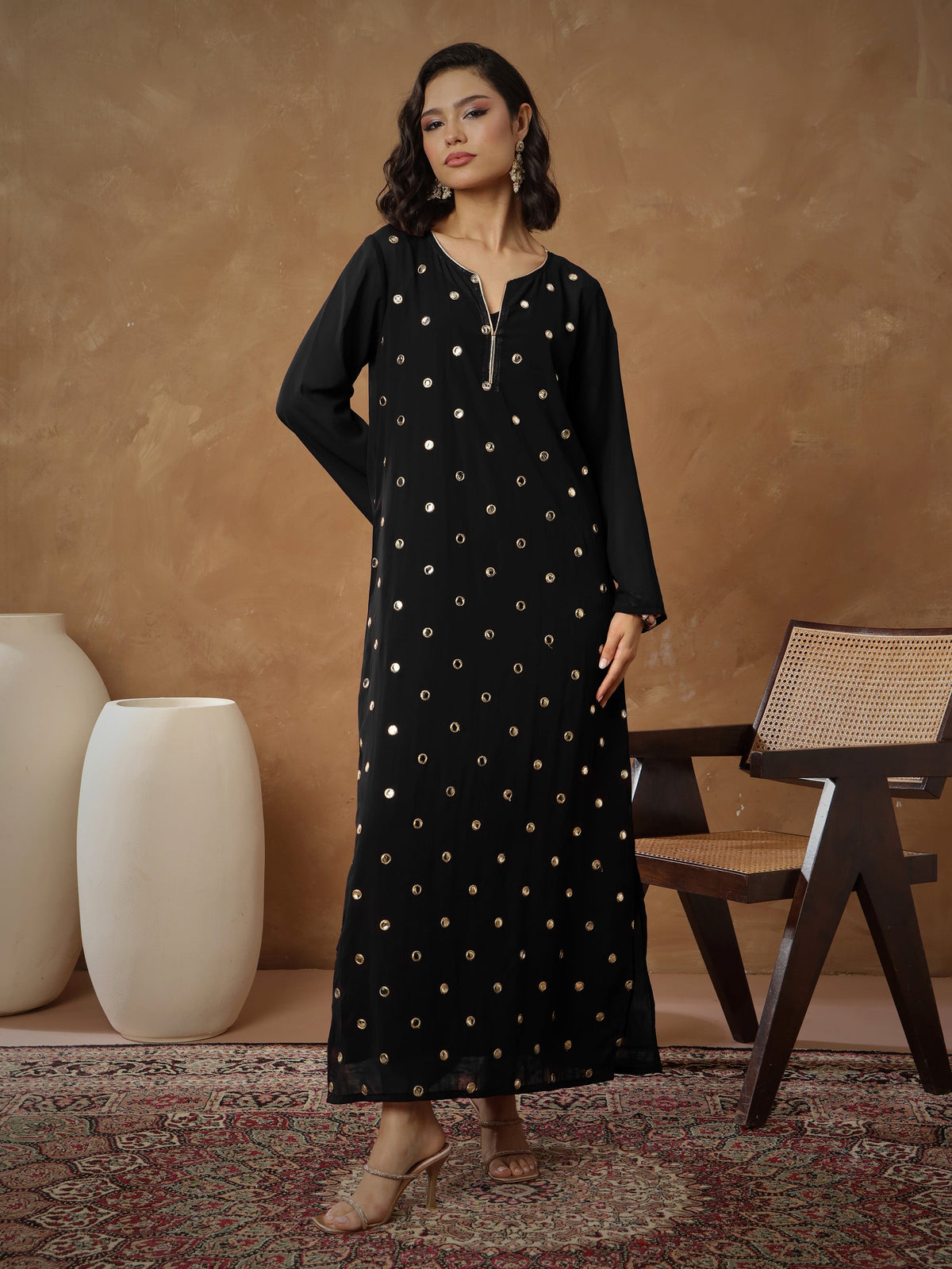 Black Embroidered Abaya Dress-Shae By SASSAFRAS
