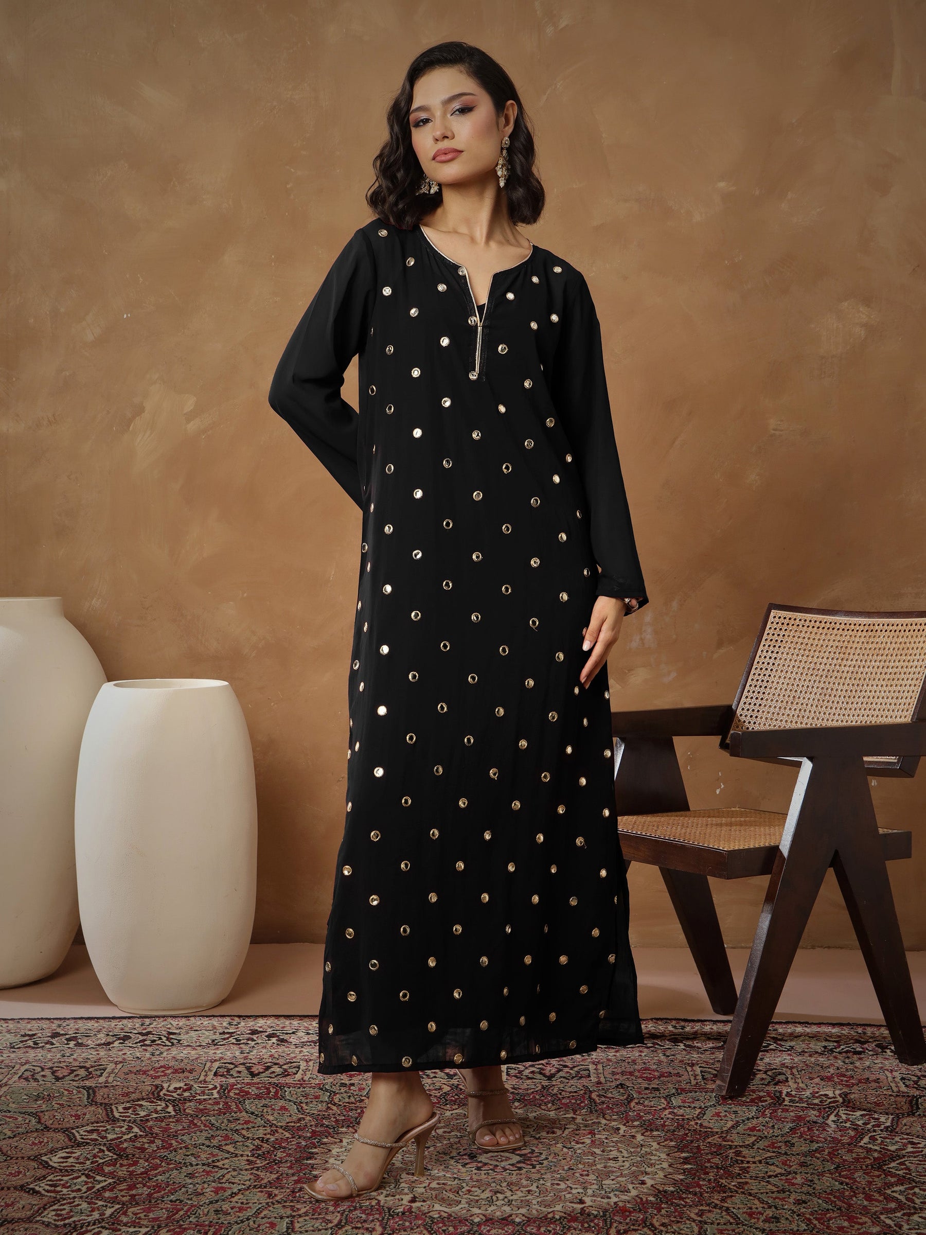 Black Embroidered Abaya Dress-Shae By SASSAFRAS