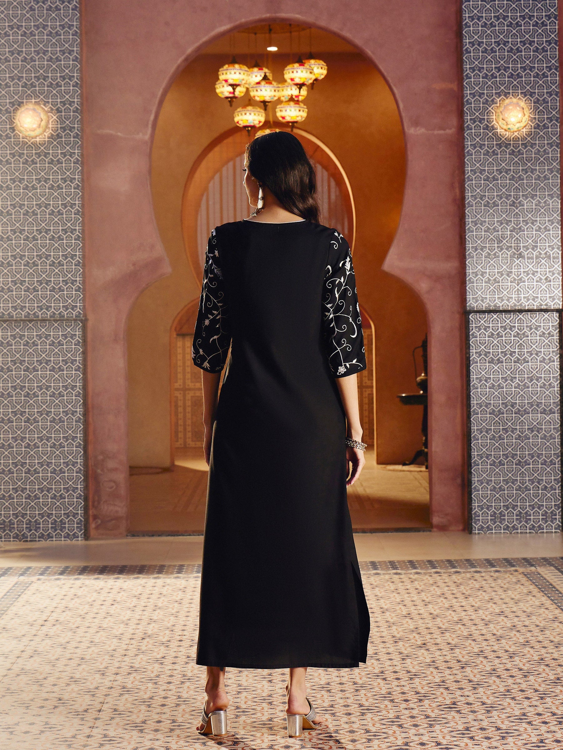 Black Embroidered Neck Rayon Abaya Dress-Shae By SASSAFRAS 
