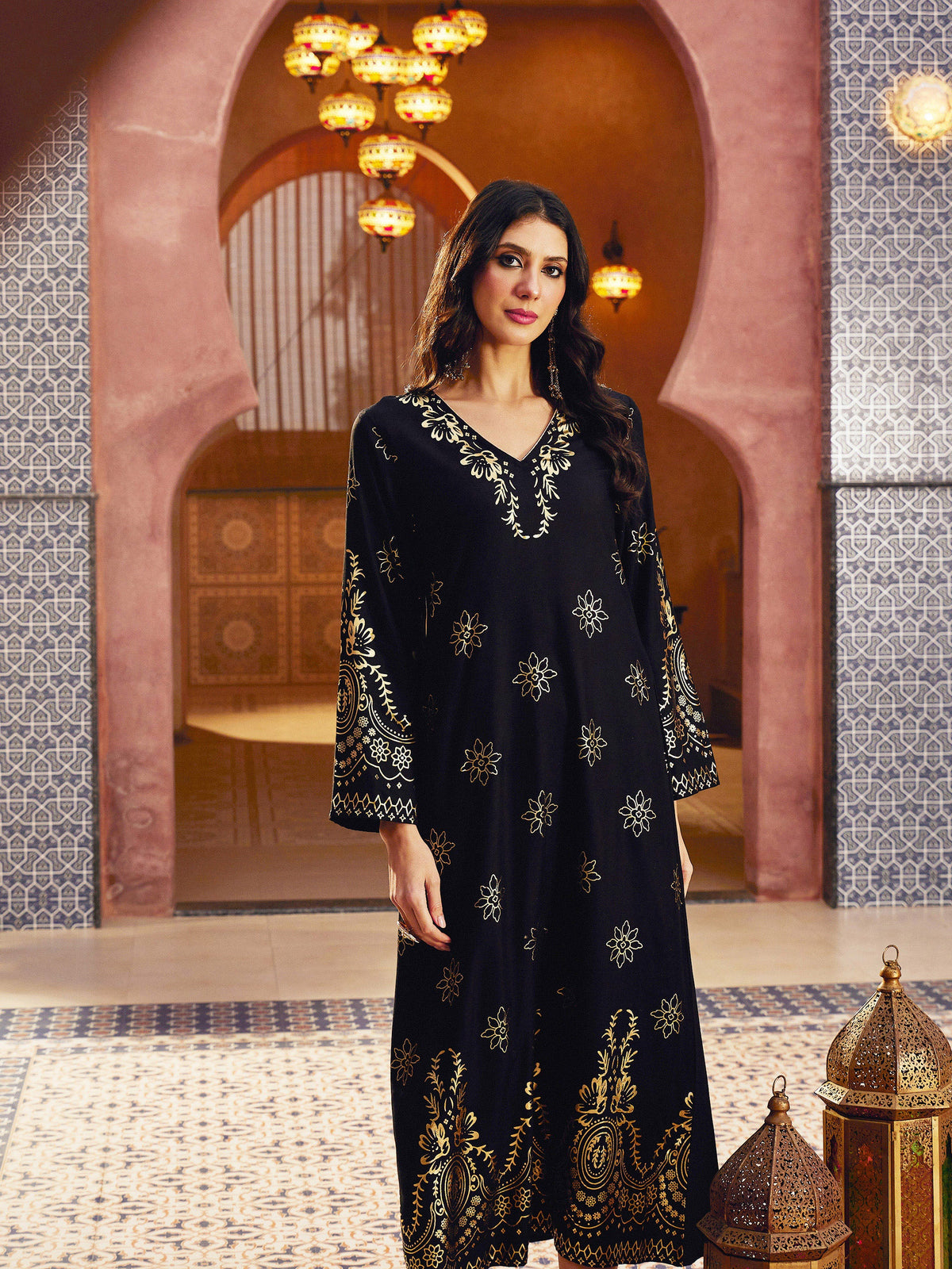 Black Foil Print V-Neck Abaya Dress-Shae By SASSAFRAS 