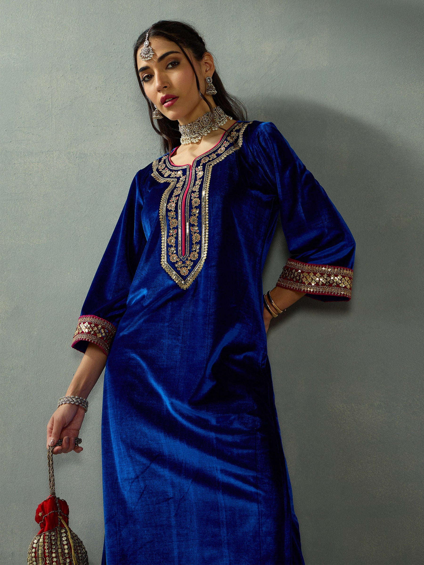 Royal Blue Velvet Embroidered Kurta-Shae by SASSAFRAS