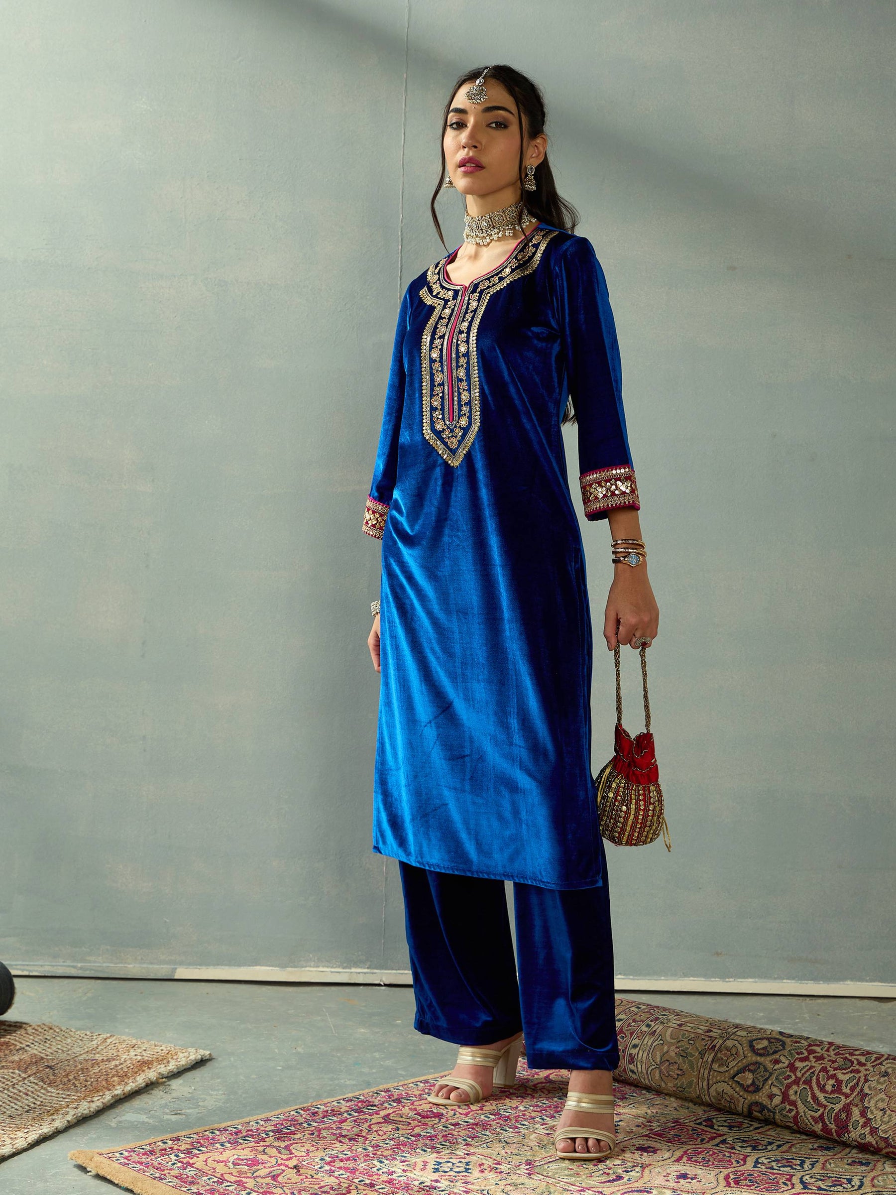 Royal Blue Velvet Embroidered Kurta-Shae by SASSAFRAS