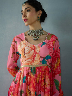 Pink Floral Sweetheart Neck Anarkali Kurta-Shae by SASSAFRAS