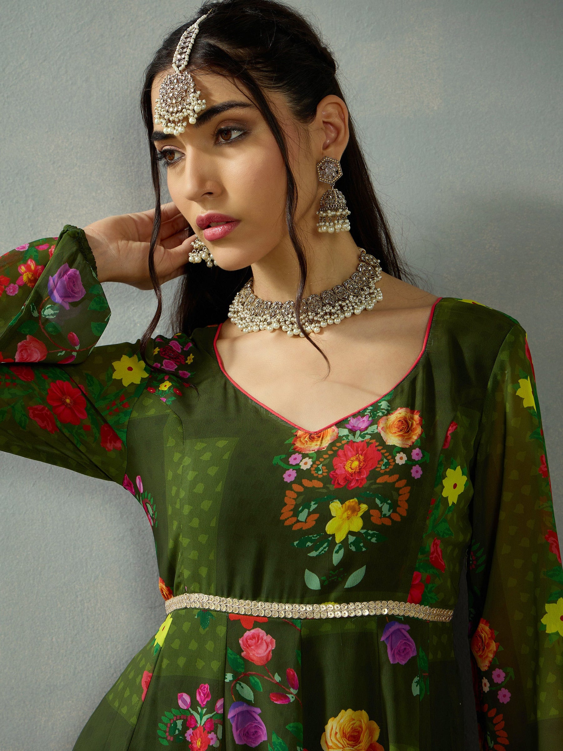 Green Floral Back Criss Cross Anarkali Kurta-Shae by SASSAFRAS