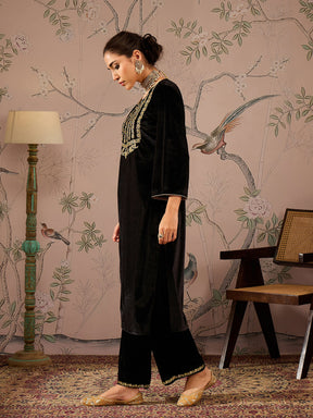 Black Velvet Embroidered Kurta With Straight Pants-Shae by SASSAFRAS