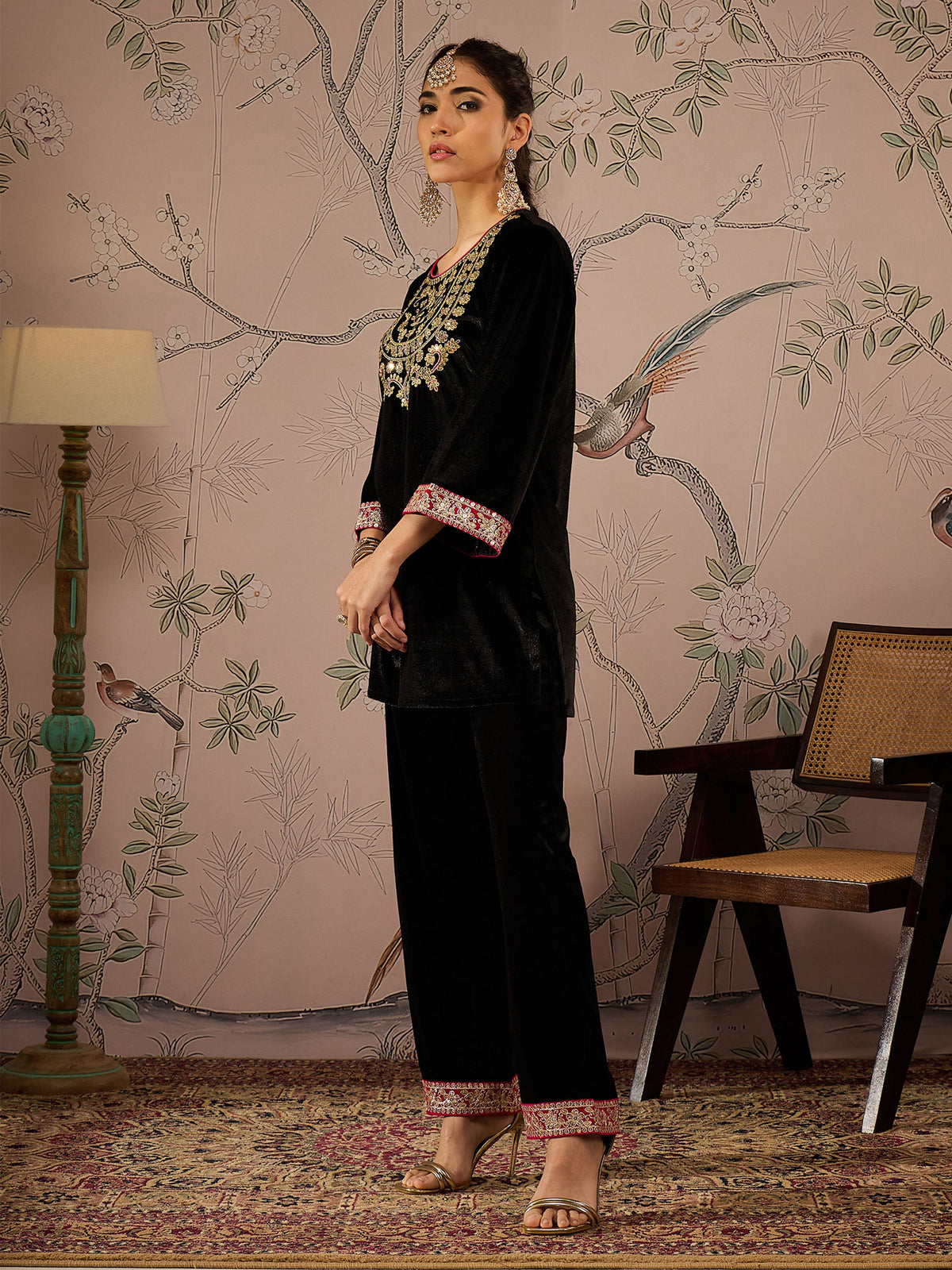 Black Velvet Embroidered Short Kurta With Straight Pants-Shae by SASSAFRAS