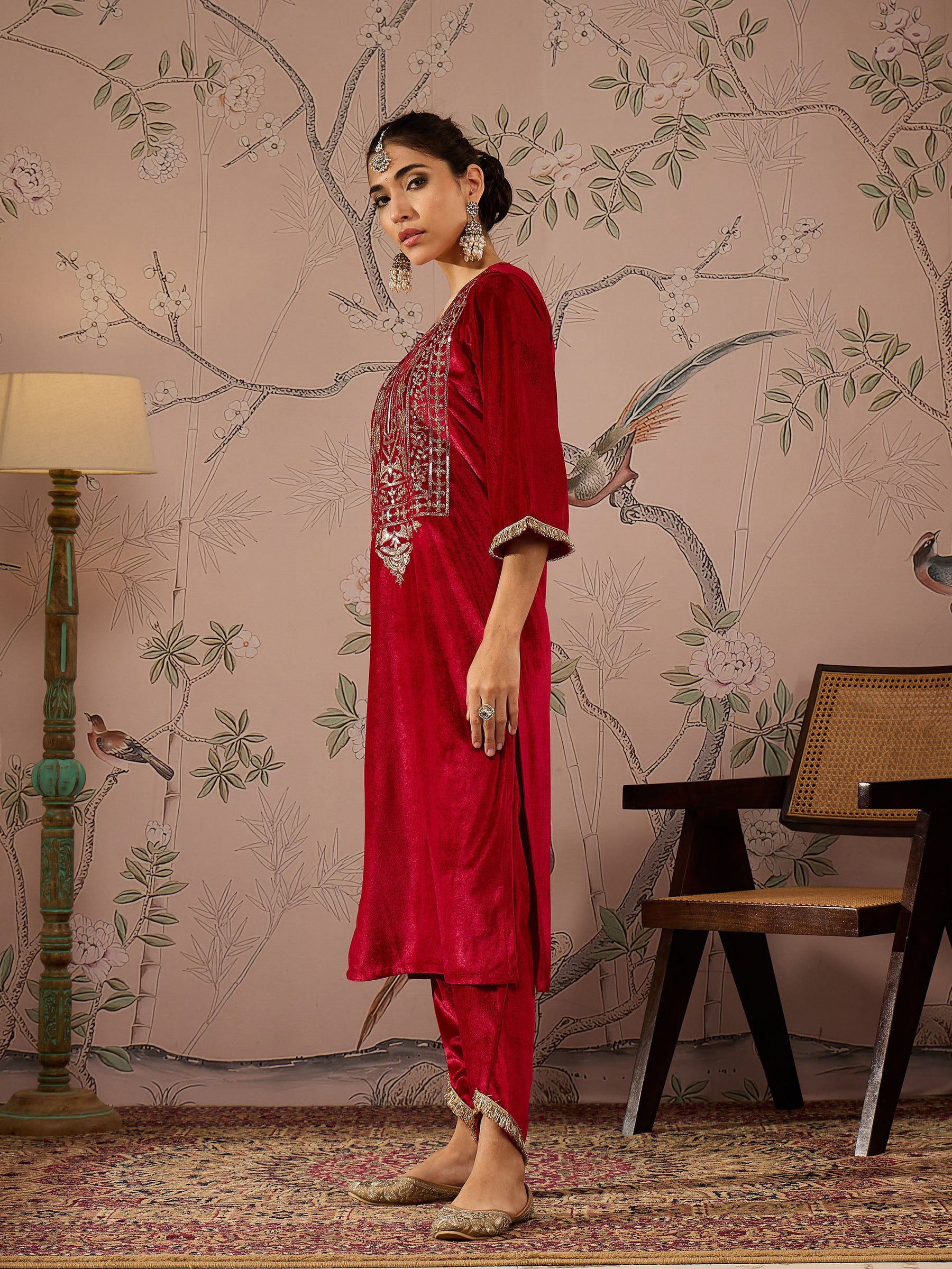 Red Velvet Round Neck Embroidered Straight Kurta-Shae by SASSAFRAS