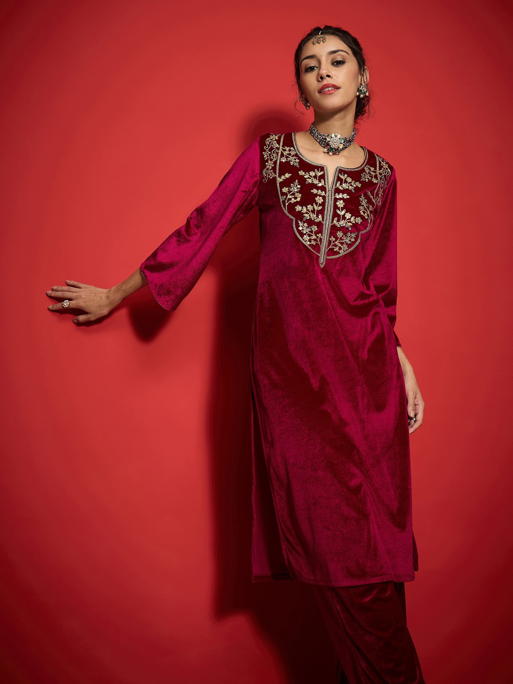 Fuchsia Velvet Straight Embroidered Kurta-Shae by SASSAFRAS