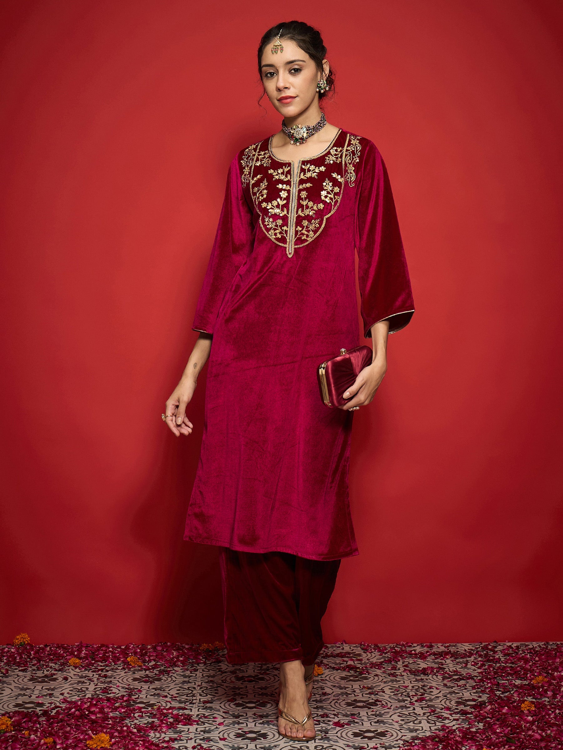 Fuchsia Velvet Straight Embroidered Kurta-Shae by SASSAFRAS