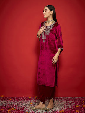 Fuchsia Velvet Embroidered Round Neck Straight Kurta-Shae by SASSAFRAS