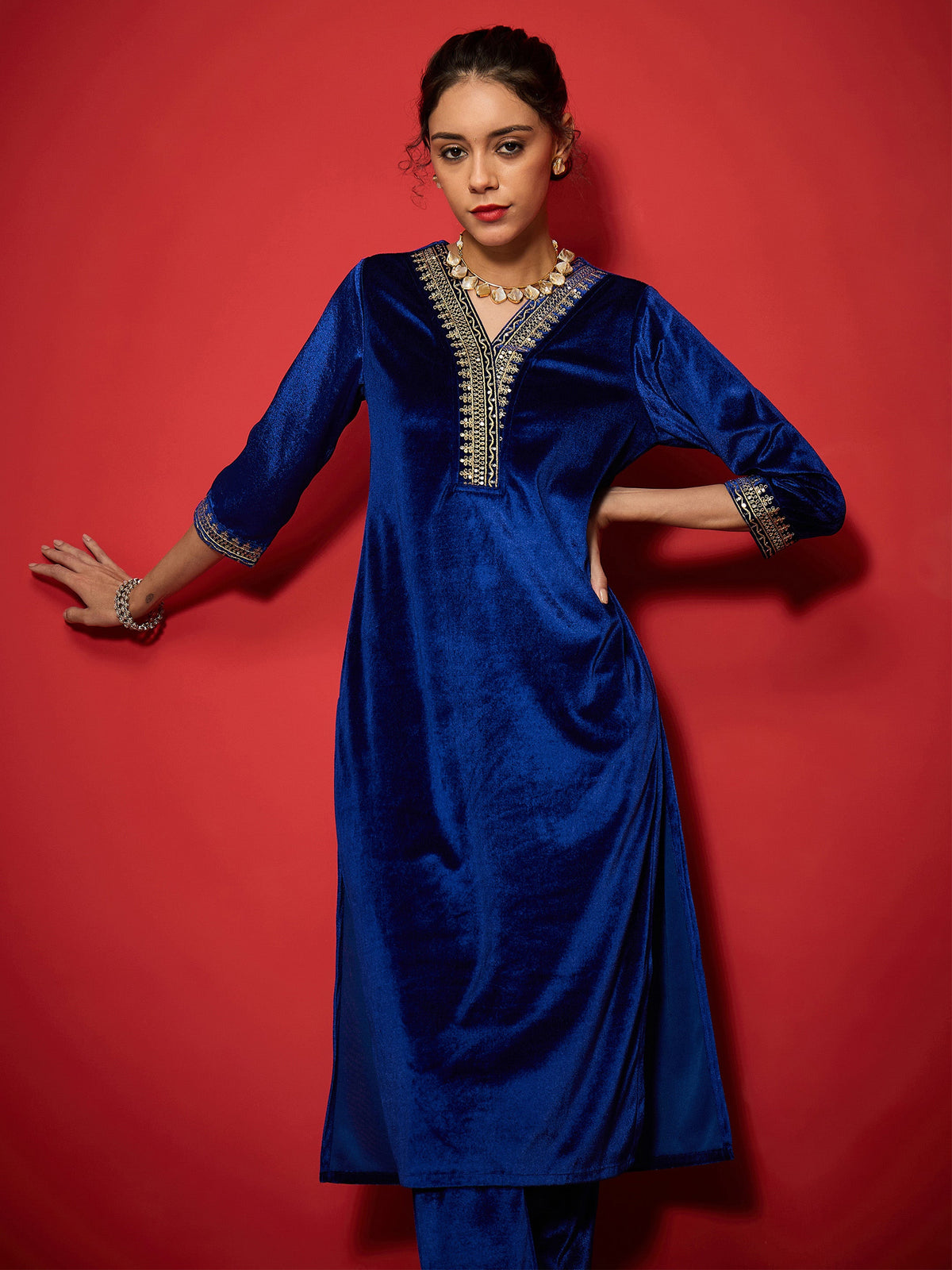 Royal Blue Velvet Embroidered Straight Kurta-Shae by SASSAFRAS