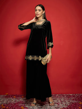 Black Velvet Front Embroidered Glass Neck Short Kurta-Shae by SASSAFRAS