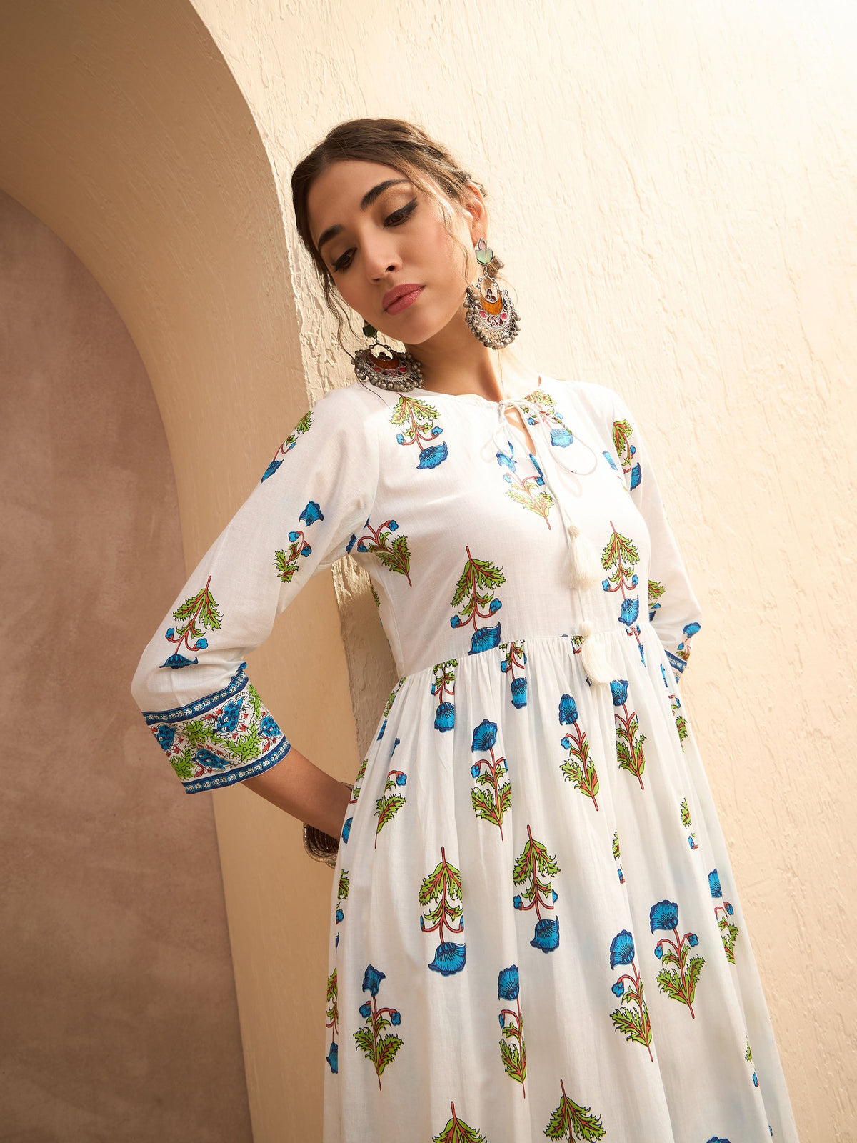 White Floral Front Dori Gathered Kurta With Straight Pants-Shae by SASSAFRAS