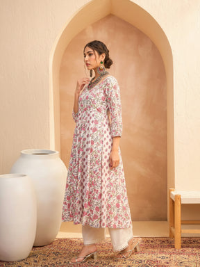 Women White Floral Anarkali Kurta With Straight Pants