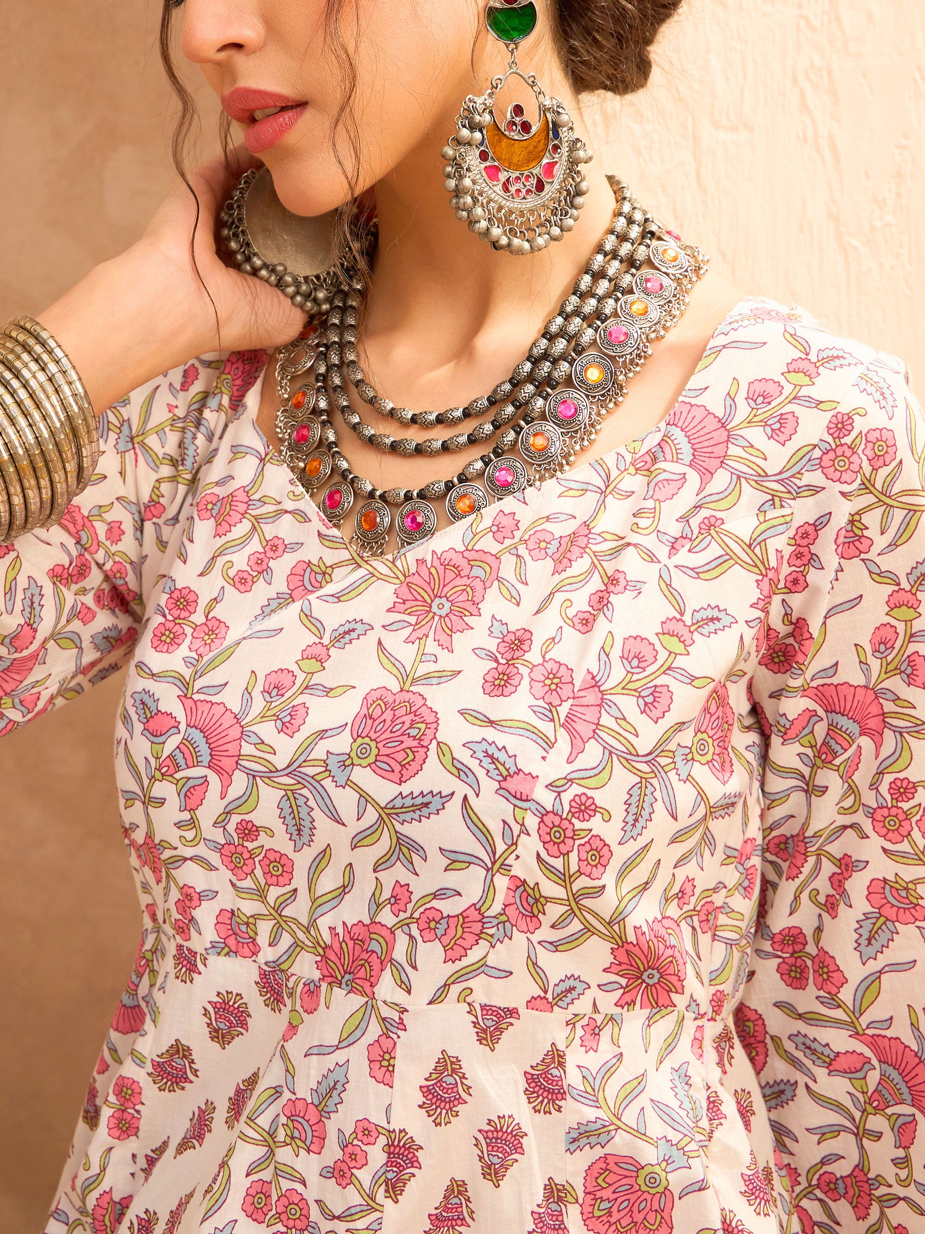 Women White Floral Anarkali Kurta With Straight Pants