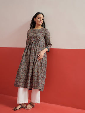 Brown Geometric Print Gathered Kurta With Straight Pant-Shae by SASSAFRAS