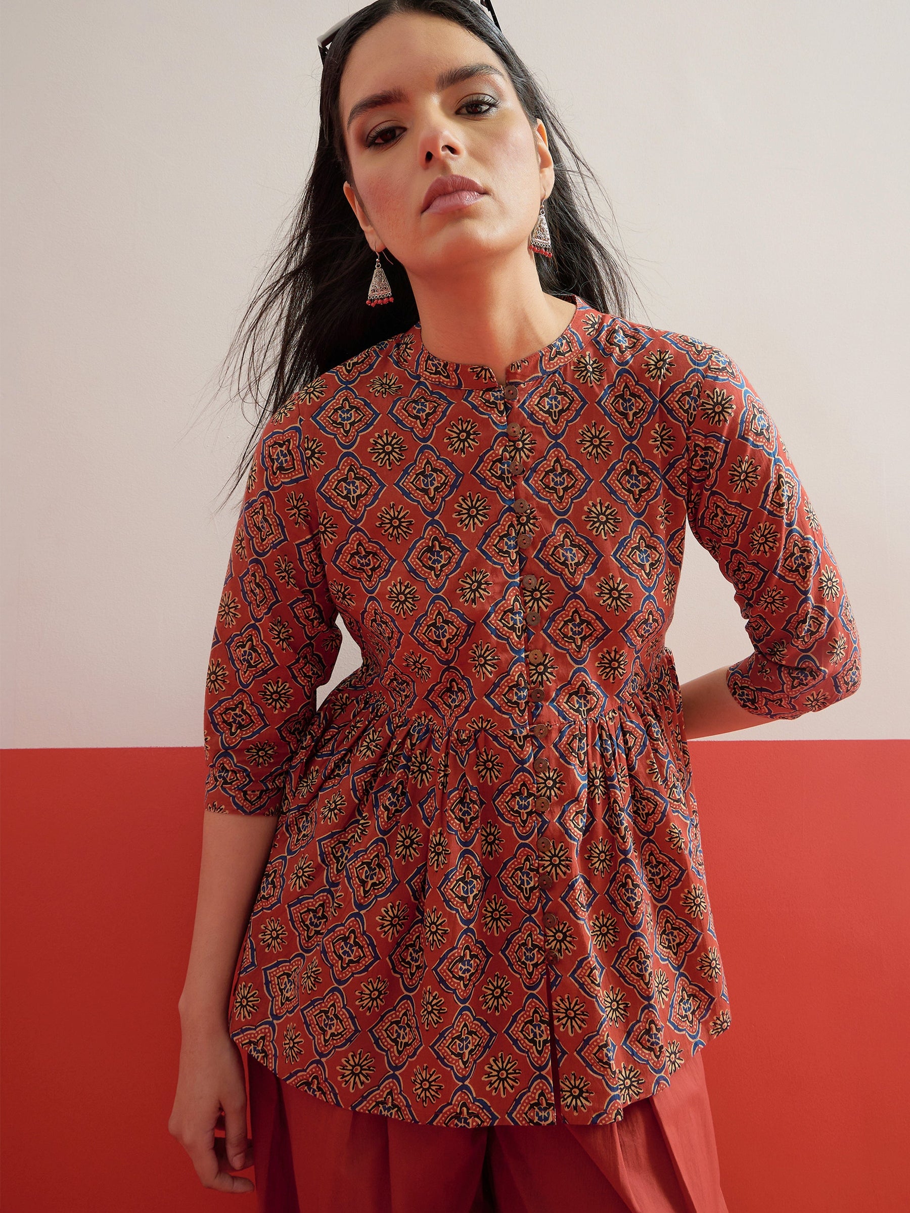 Maroon Geometric Front Button Gathered Kurti-Shae by SASSAFRAS