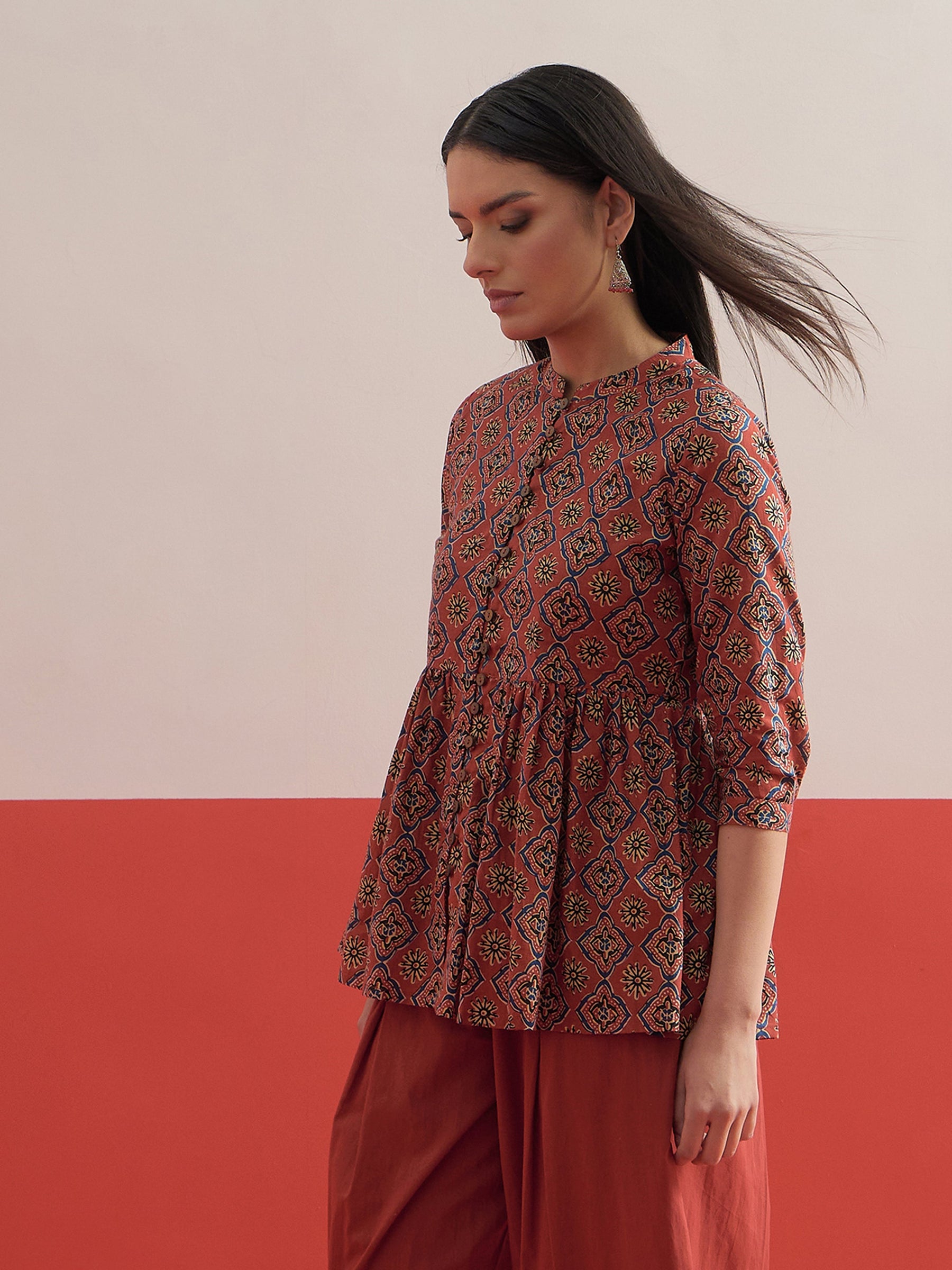 Maroon Geometric Front Button Gathered Kurti-Shae by SASSAFRAS