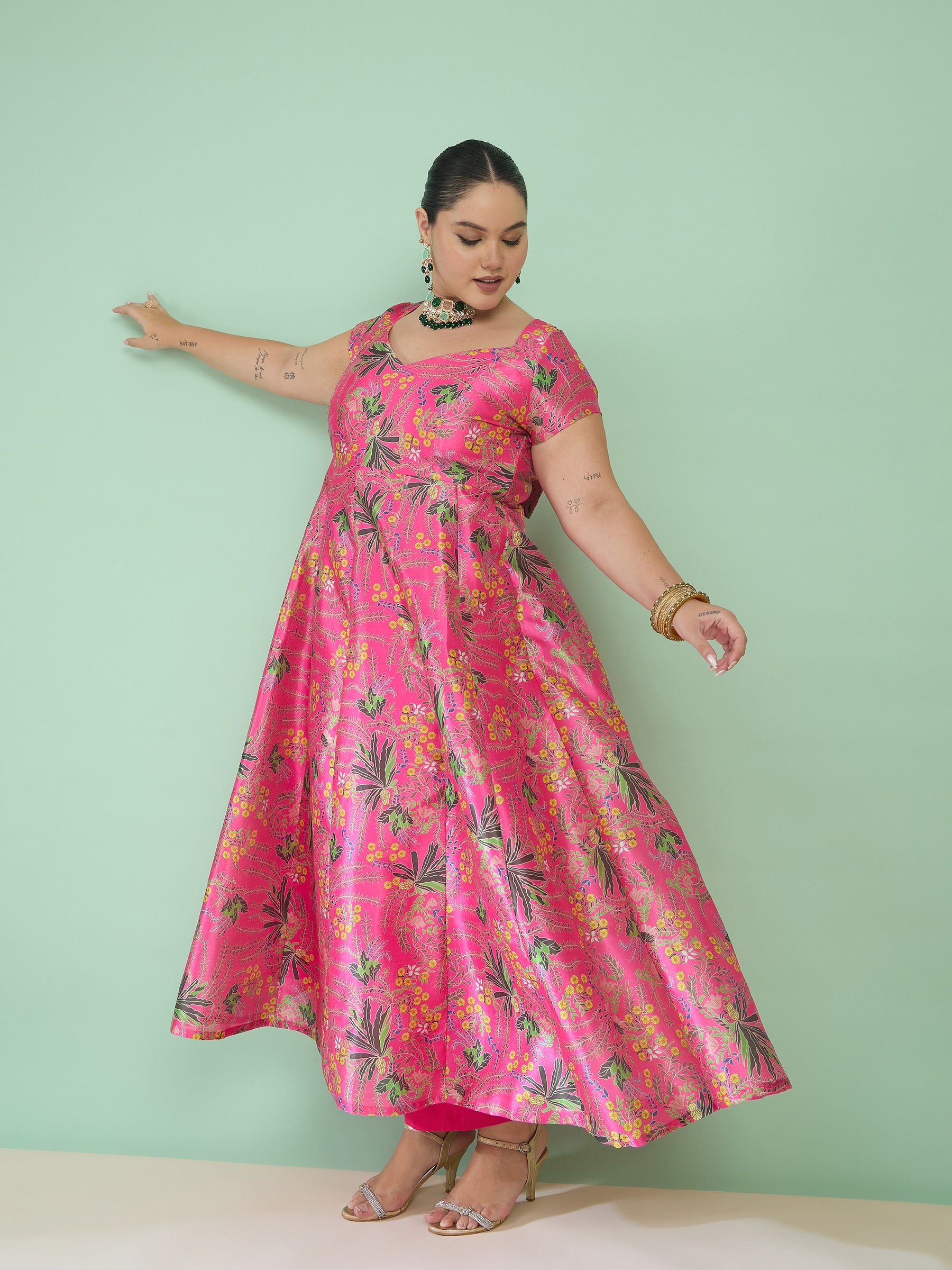Pink Floral Anarkali Maxi Kurta-Shae by SASSAFRAS