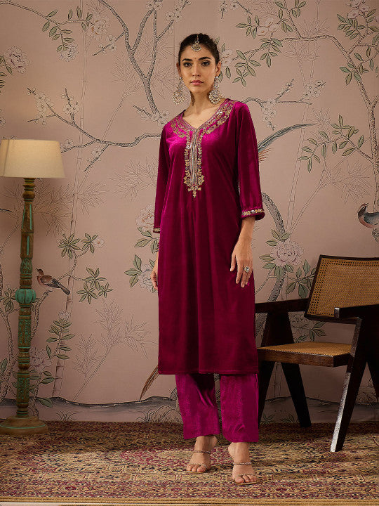 Women Fuchsia Velvet Elasticated Straight Pants