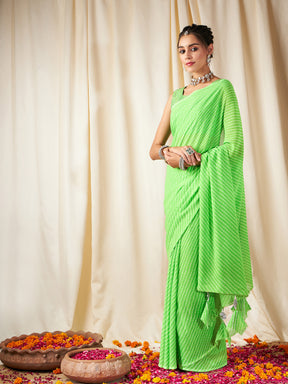 Women Green Lehariya Saree With Unstitched Gota Blouse