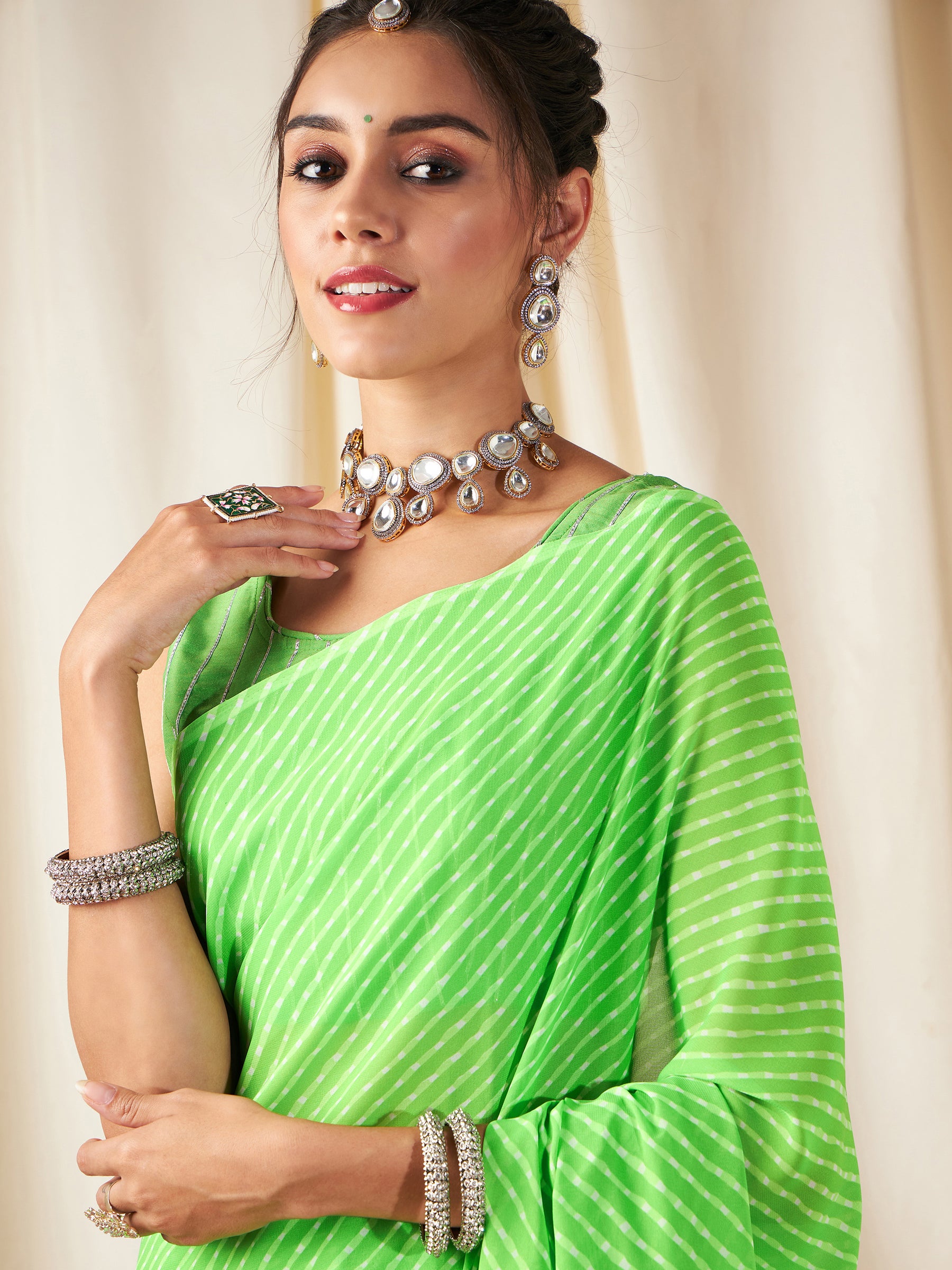 Women Green Lehariya Saree With Unstitched Gota Blouse
