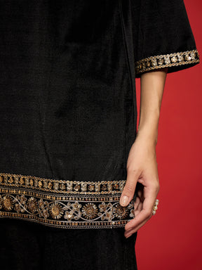 Black Velvet Emb V-Neck Short Kurta With Straight Pants-Shae by SASSAFRAS