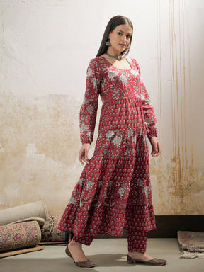 Maroon & White Cambric Tired Kurta With Pencil Pants-Shae by SASSAFRAS