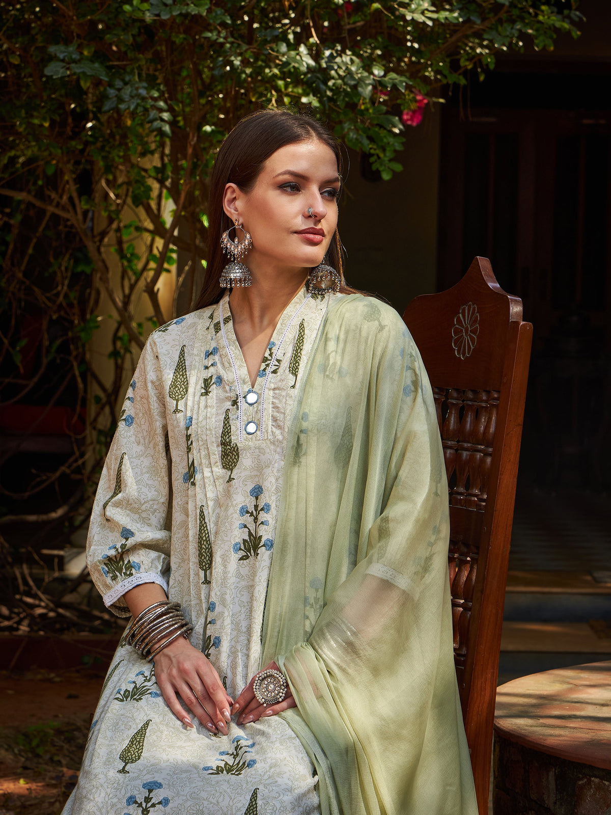 White Floral Cambric Kurta With Pencil Pants & Dupatta-Shae by SASSAFRAS