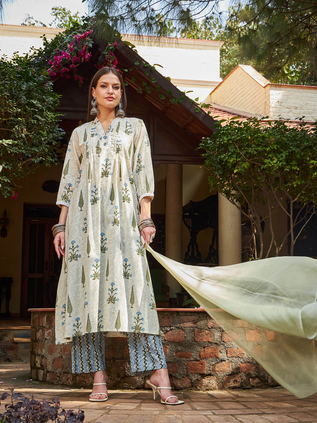 White Floral Cambric Kurta With Pencil Pants & Dupatta-Shae by SASSAFRAS