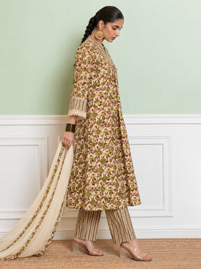 Women Off White & Green Floral Kurta With Pencil Pants & Dupatta