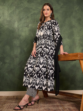 Black Ikat Dori Gathered Kurta Set with Dupatta-Shae by SASSAFRAS