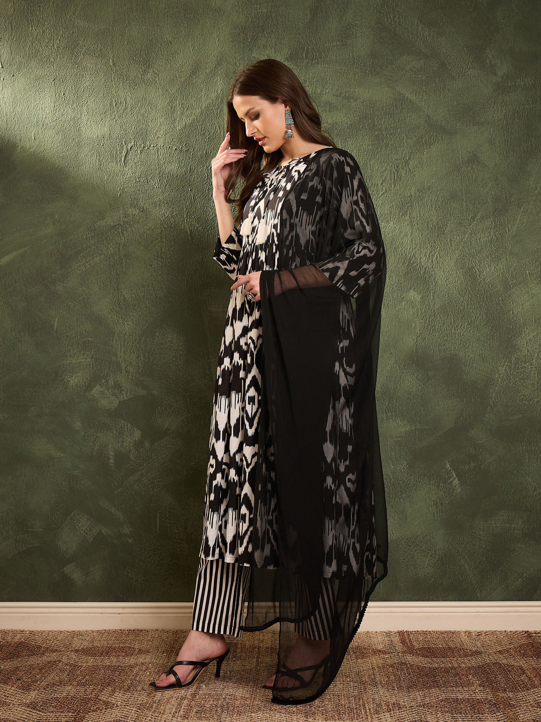 Black Ikat Dori Gathered Kurta Set with Dupatta-Shae by SASSAFRAS