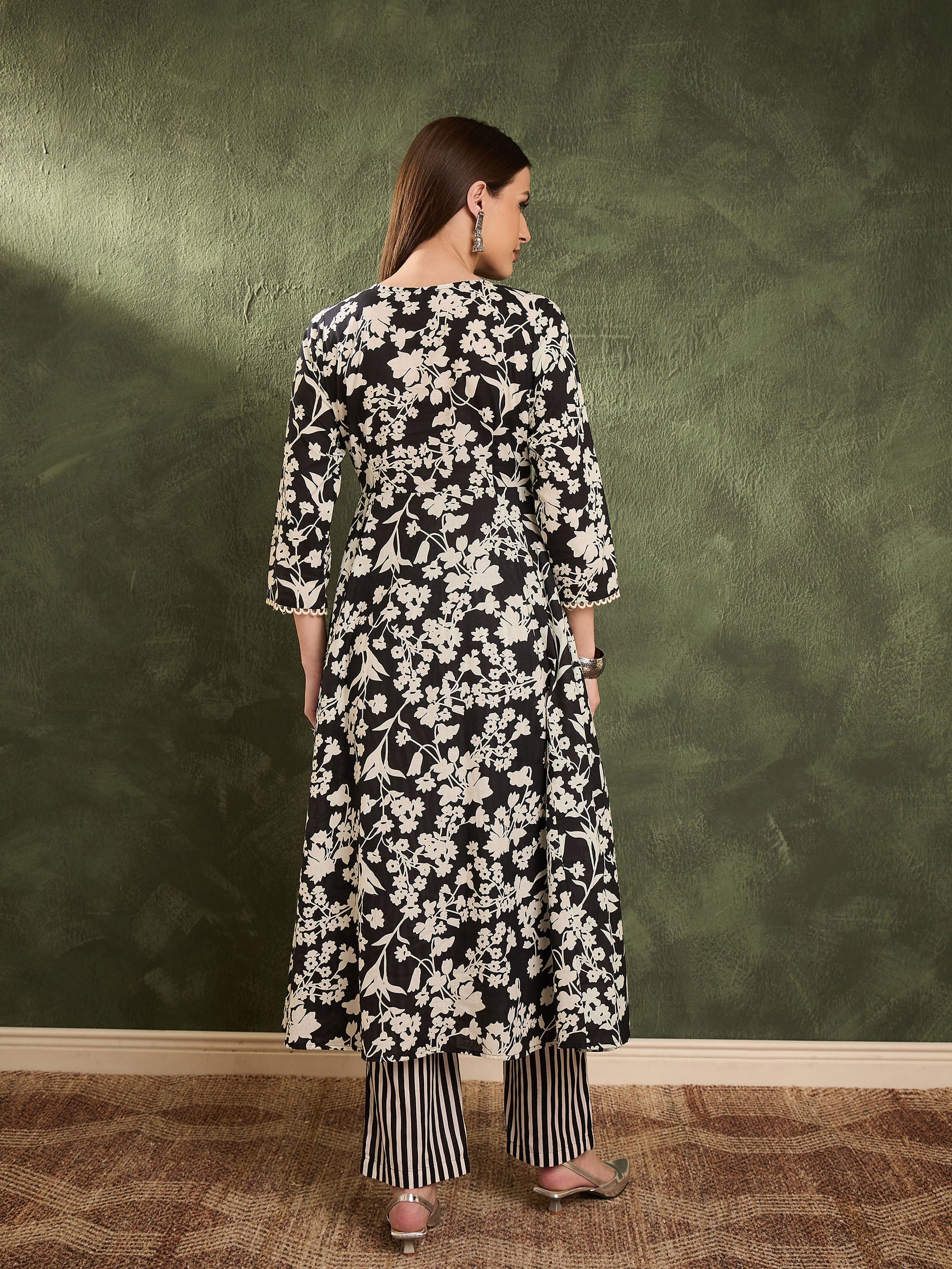 Black Floral Button Pocket Kurta with Pants -Shae by SASSAFRAS