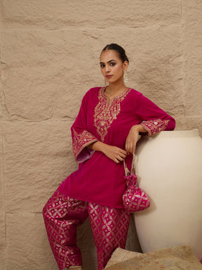 Women Fuchsia Velvet Embroidered Short Kurta With Farshi Salwar
