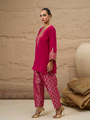 Women Fuchsia Velvet Embroidered Short Kurta With Farshi Salwar