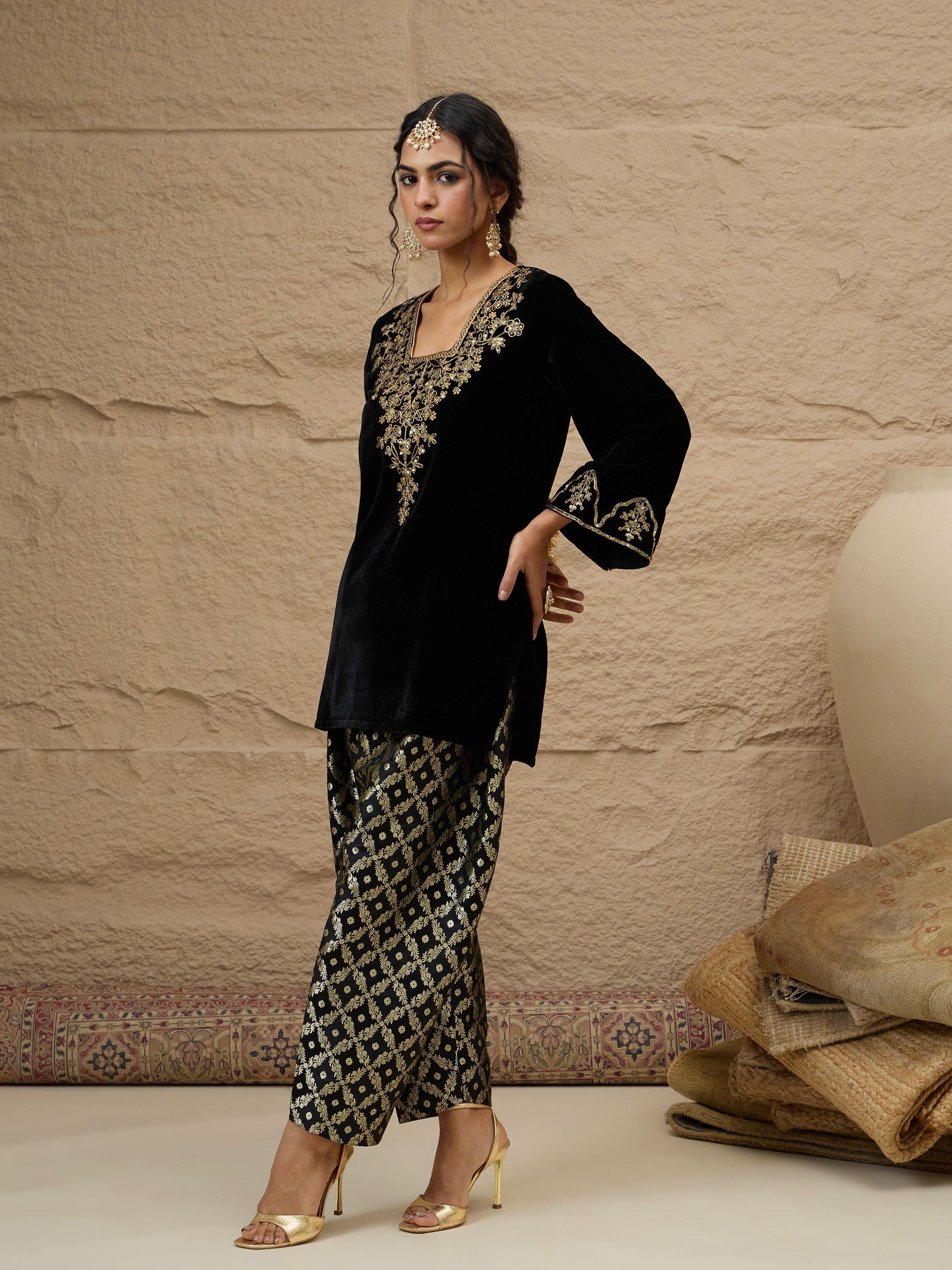 Black Velvet Embroidered Short Kurta With Farshi Salwar-Shae by SASSAFRAS