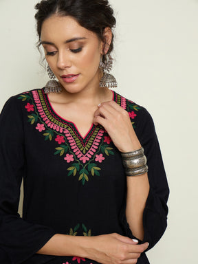 Black Woollen Embroidered Sweetheart Short Kurta With Farshi Salwar-Shae By SASSAFRAS