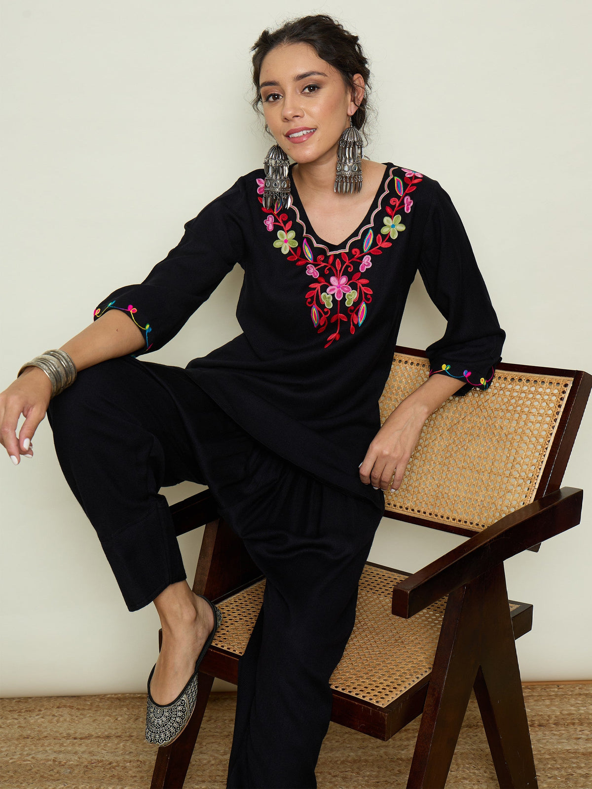 Black Woollen Embroidered V-Neck Short Kurta With Farshi Salwar-Shae By SASSAFRAS