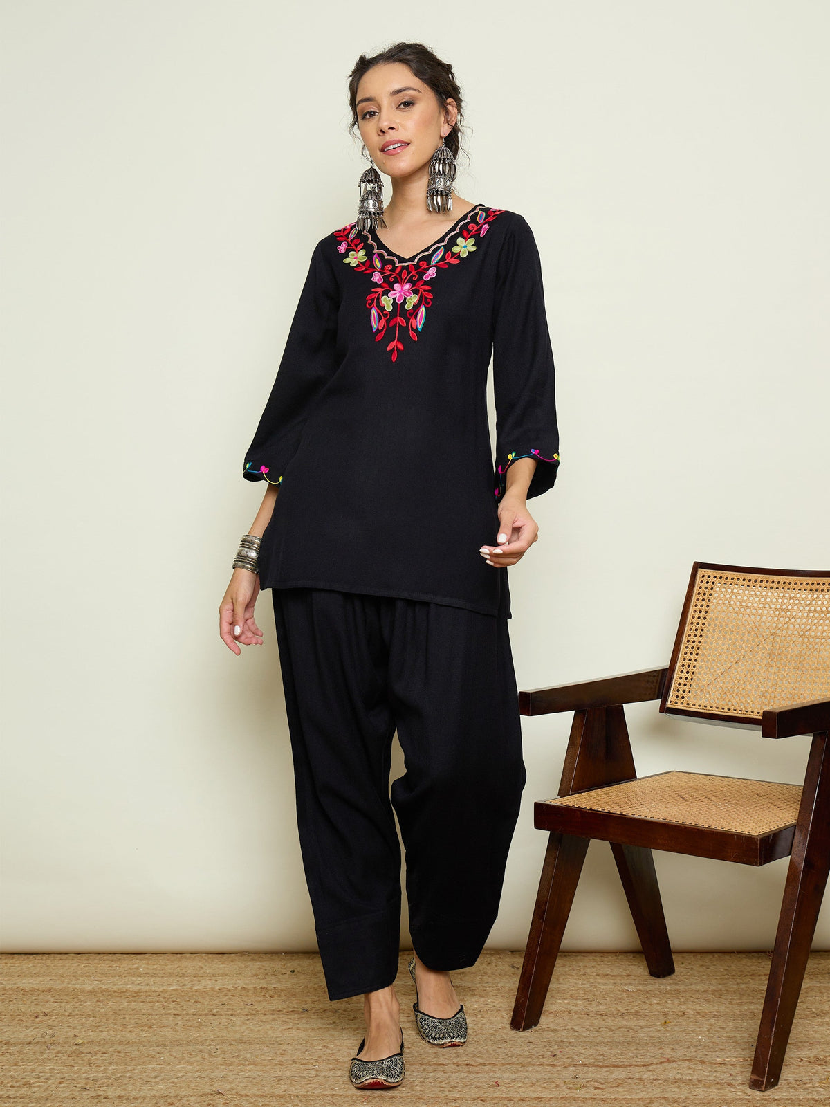 Black Woollen Embroidered V-Neck Short Kurta With Farshi Salwar-Shae By SASSAFRAS