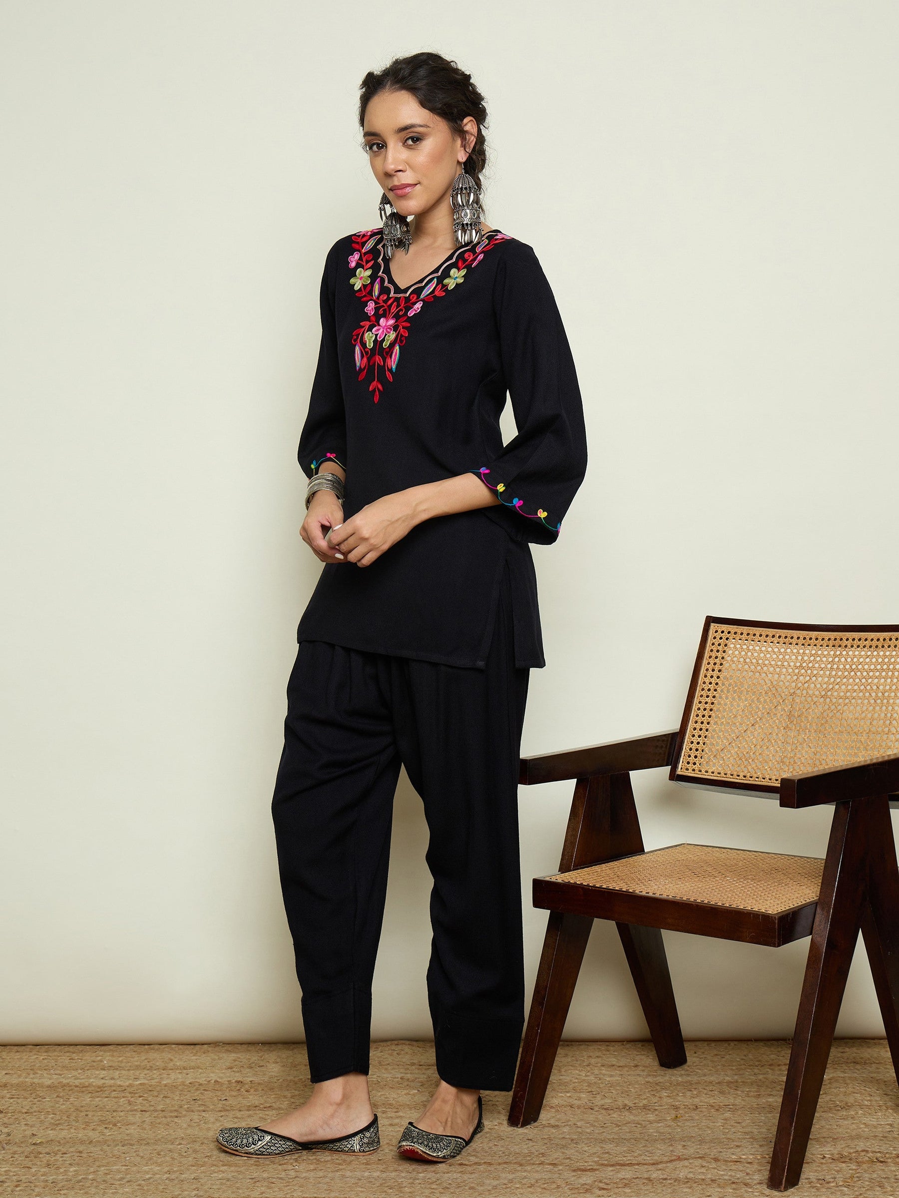 Black Woollen Embroidered V-Neck Short Kurta With Farshi Salwar-Shae By SASSAFRAS