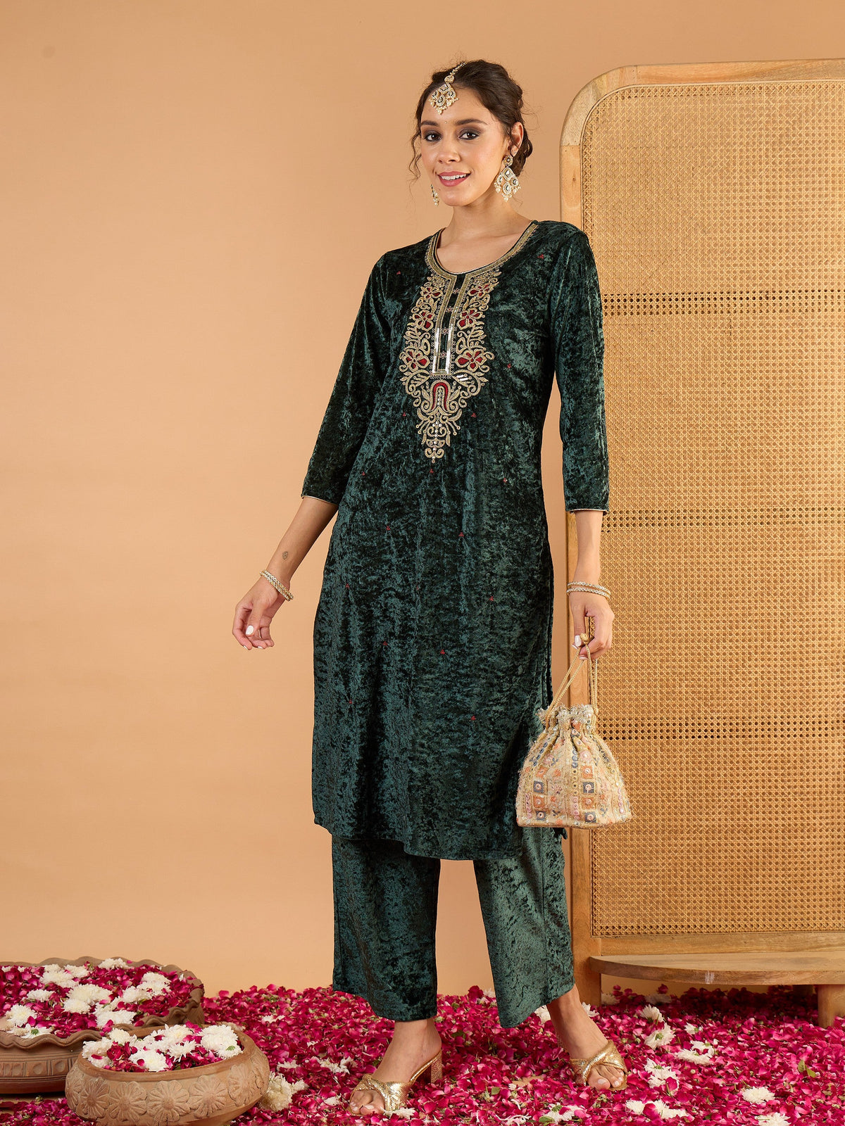 Green Velvet Embroidered Straight Kurta With Straight Pants -Shae By SASSAFRAS